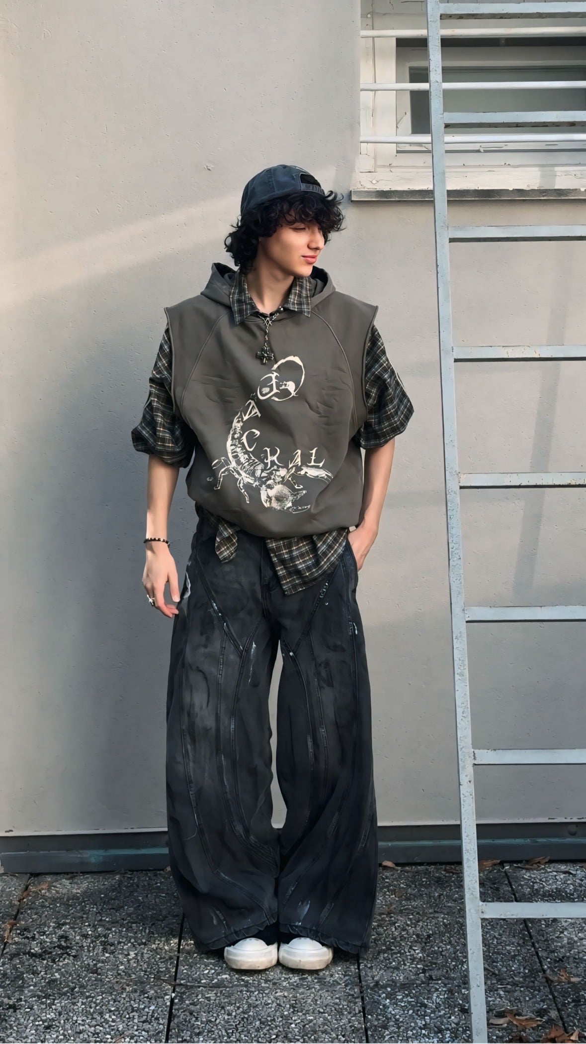 "Desert Stinger" Sleeveless Hoodie (Mori)